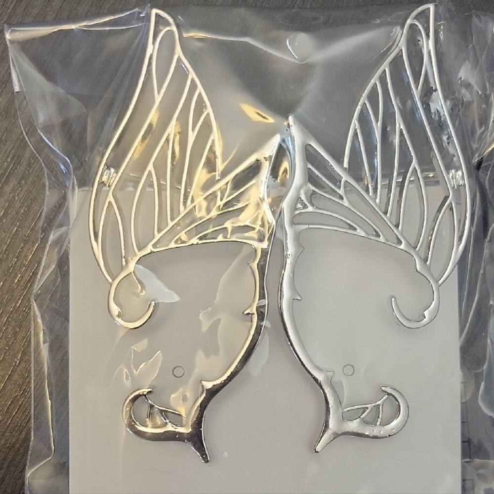 ❗️SOLD❗️Silver Elf Ear Earrings